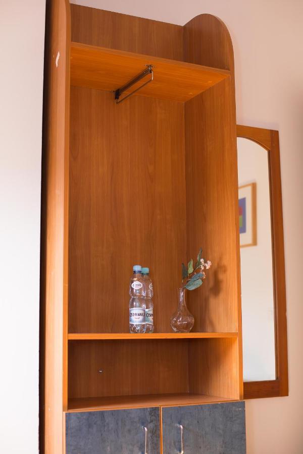V Hostel Warsaw Luaran gambar