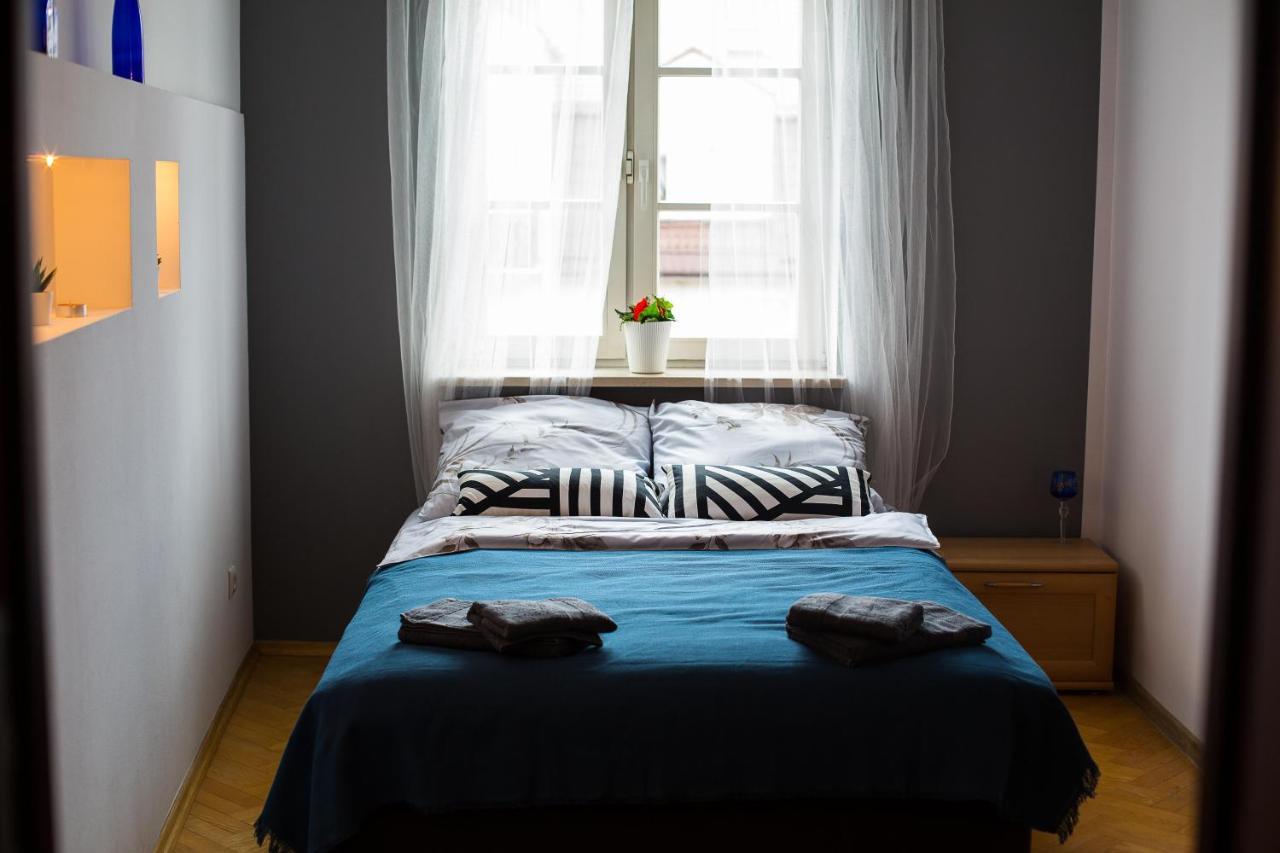 V Hostel Warsaw Luaran gambar