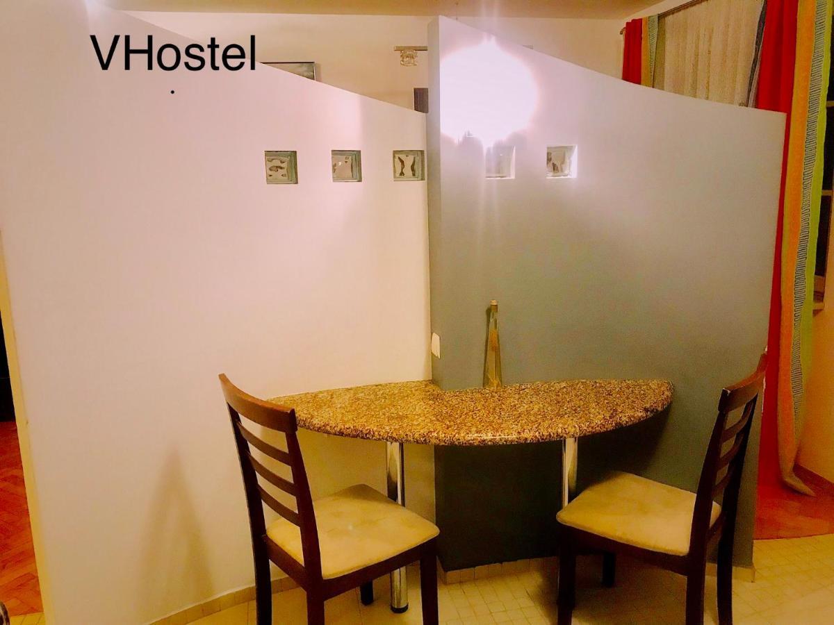 V Hostel Warsaw Luaran gambar