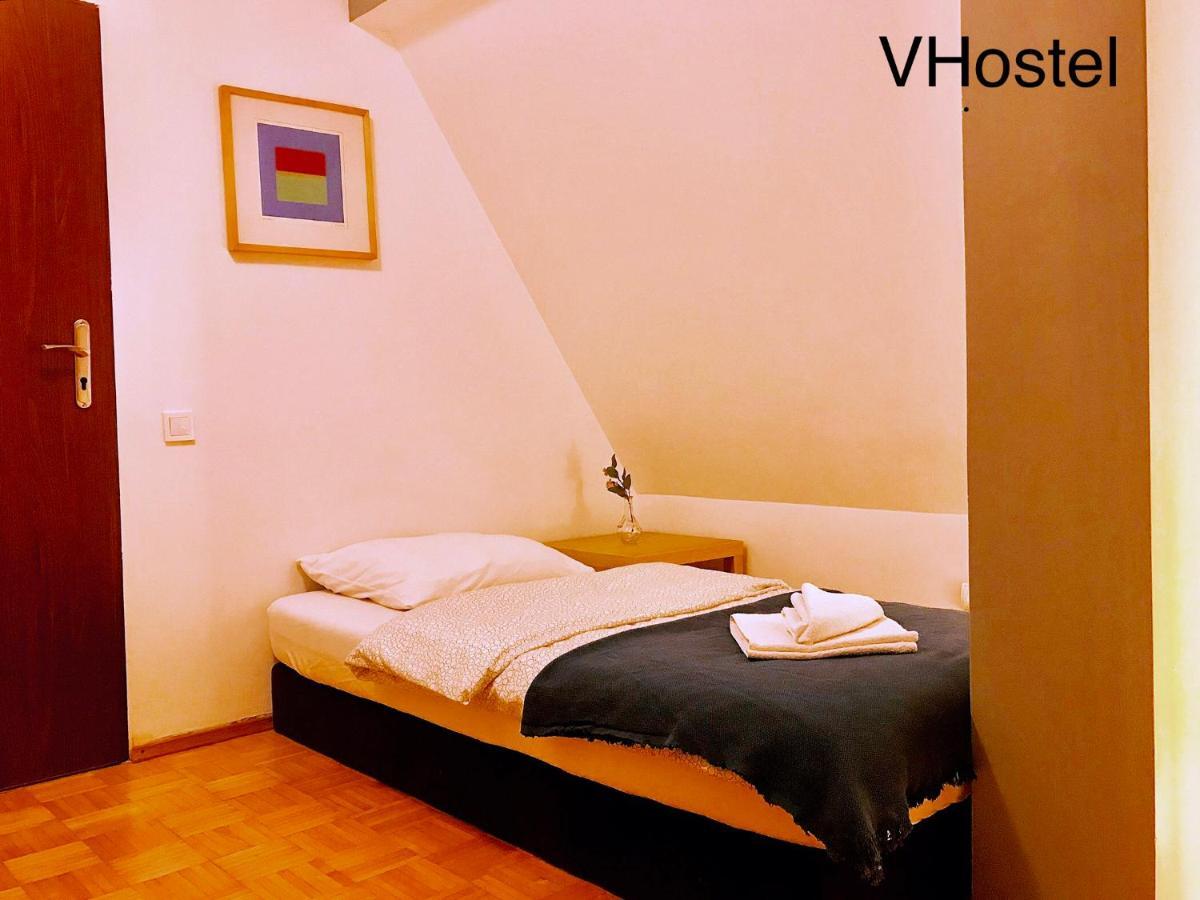 V Hostel Warsaw Luaran gambar