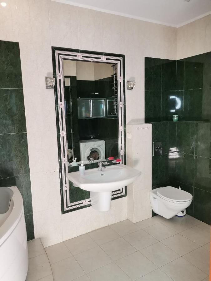 V Hostel Warsaw Luaran gambar