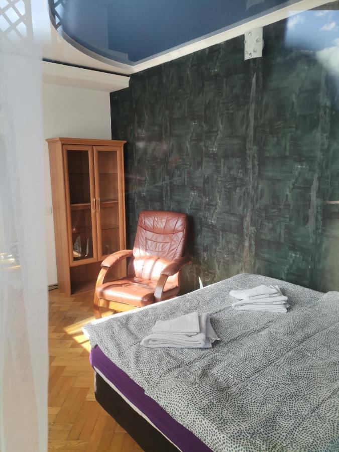 V Hostel Warsaw Luaran gambar